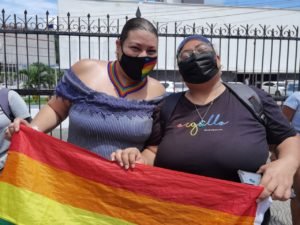 Mujeres, en nuestro mes del orgullo, hagamos patria